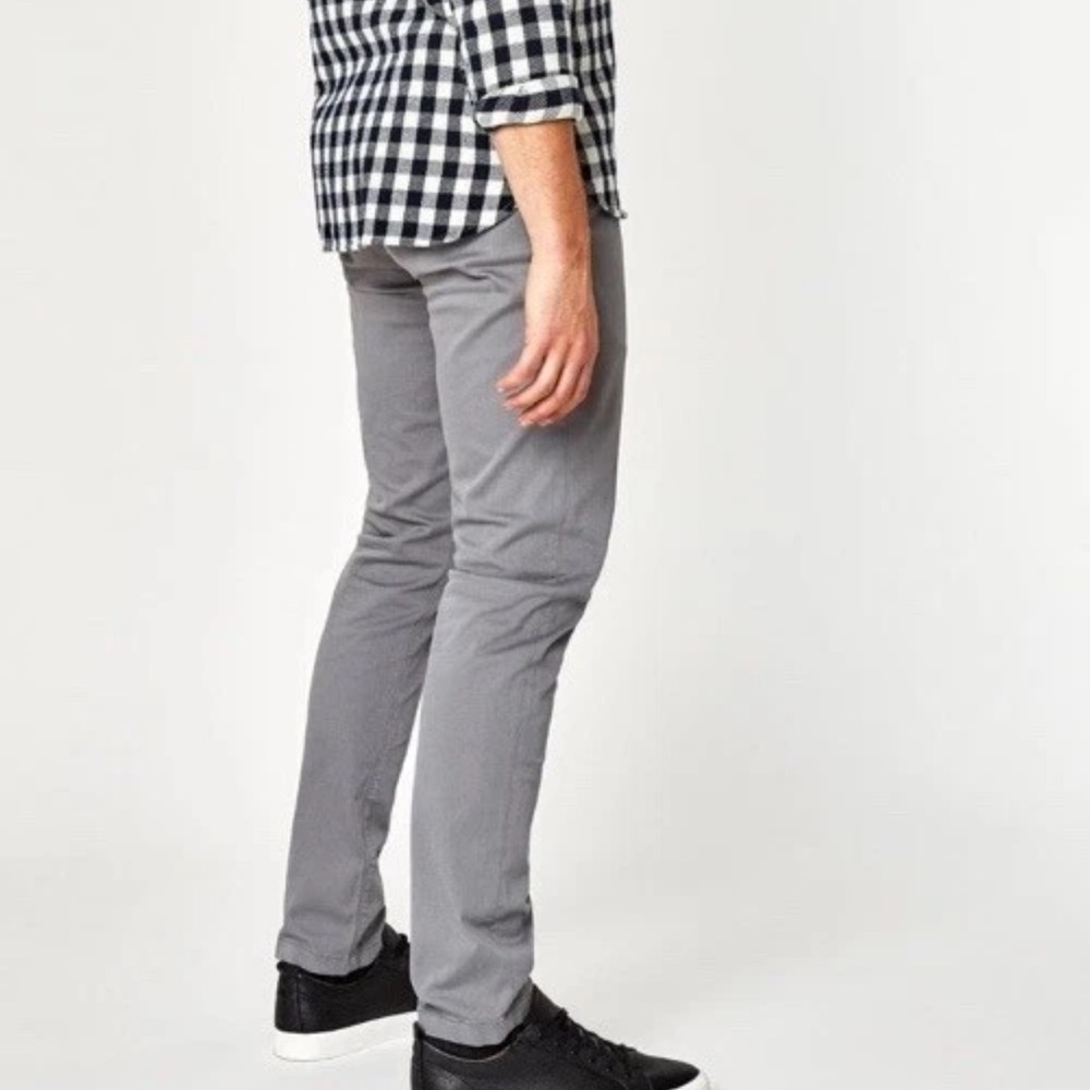Men’s Mavi Jeans 34x32 Johnny Slim Gray Chino Pants